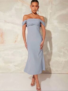 Elegant Light Blue Grey Off-Shoulder Dress Size M
